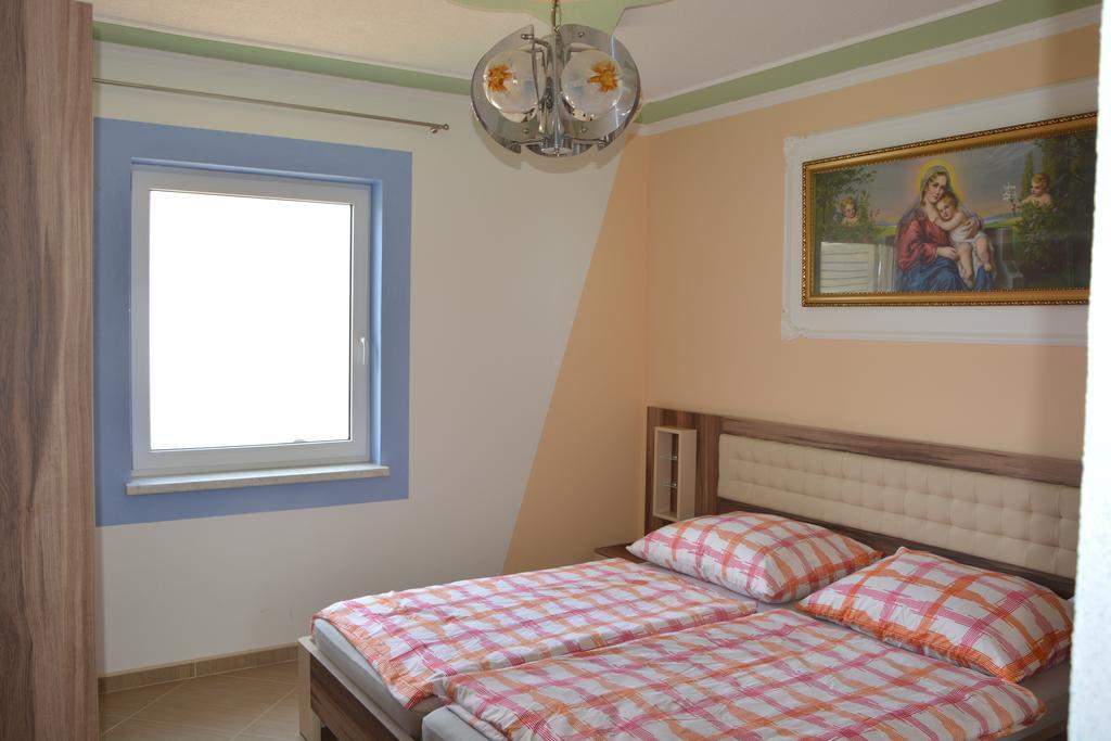 Apartments Petar & Anka Weißenburg Zimmer foto