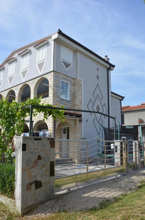 Apartments Petar & Anka Weißenburg Exterior foto